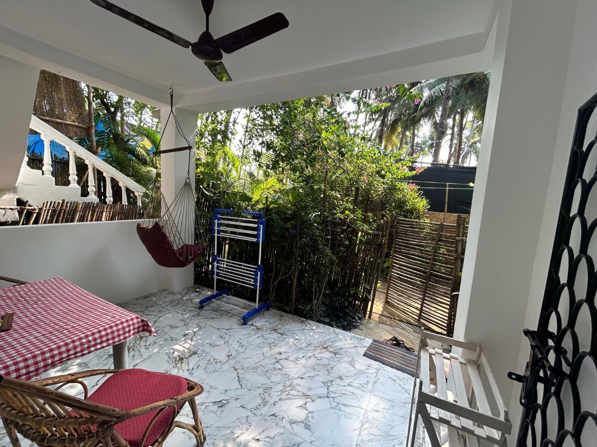 Palm Breeze Guest house *